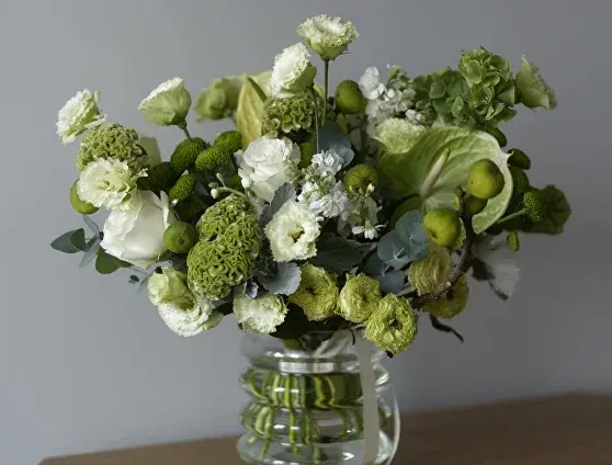 Авторский букет от флориста Bloomify