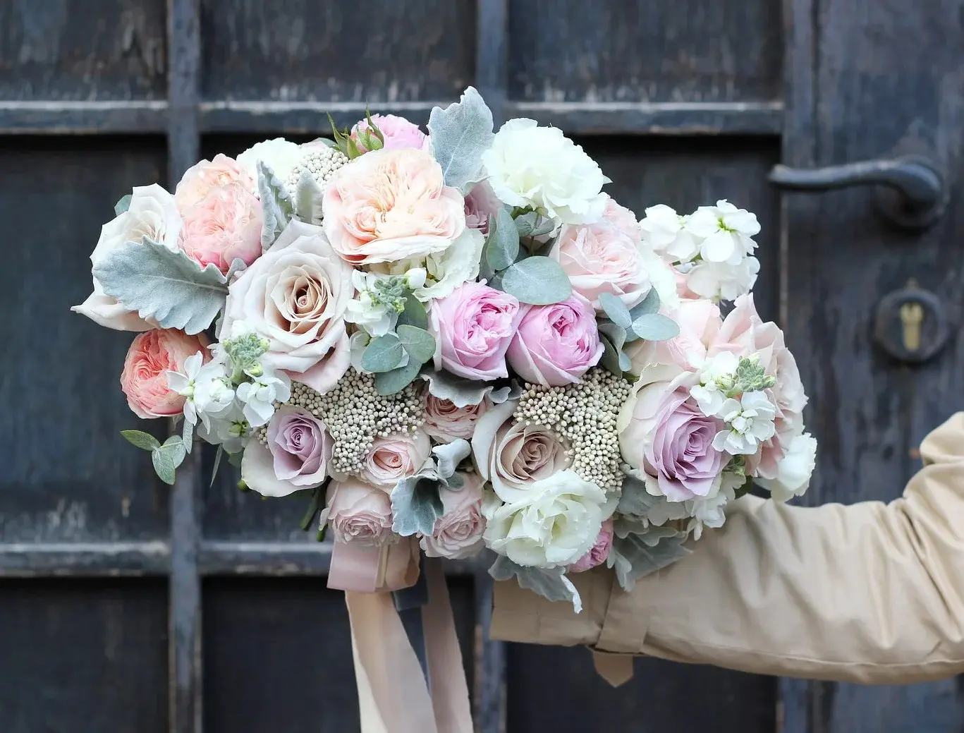 Букеты цветов для разных поводов