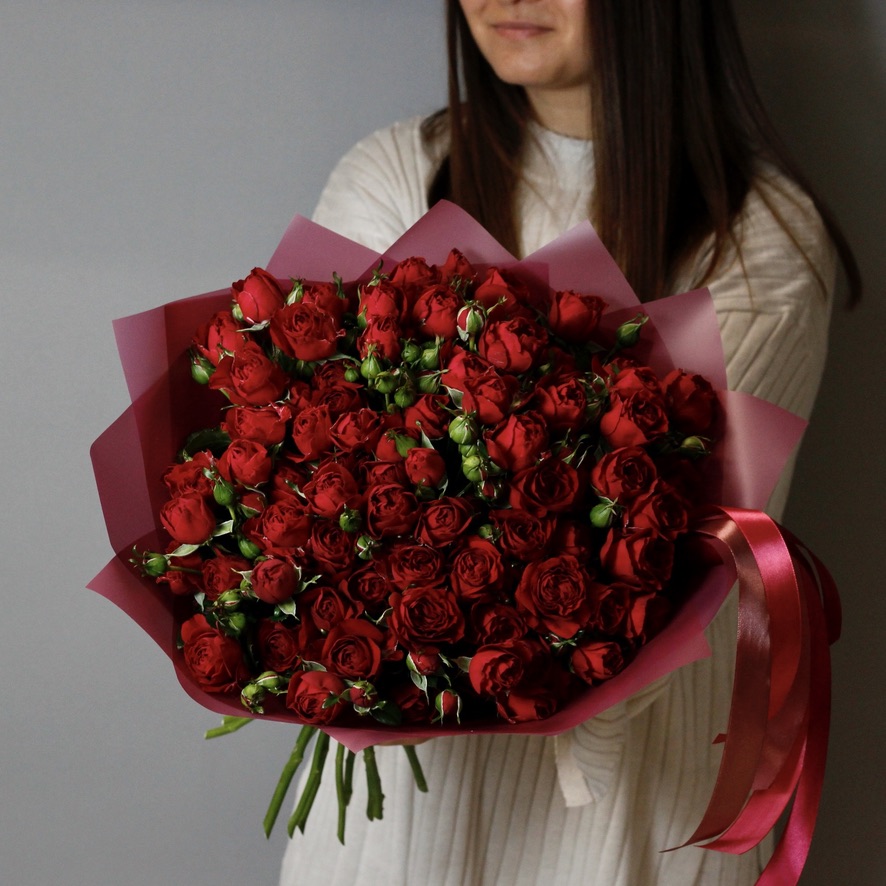 Алые Кустовые Розы