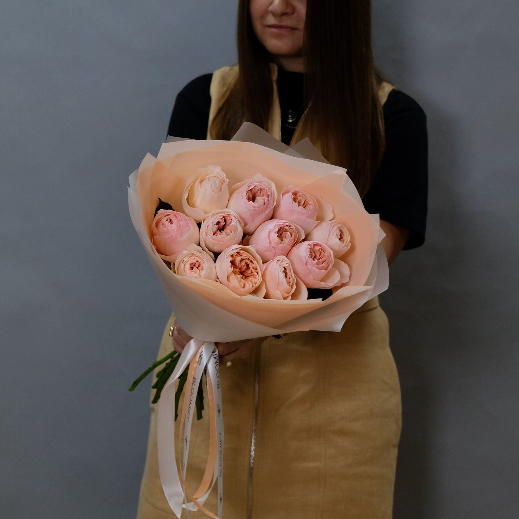 Пионовидные розы Дэвида Остина Джульет