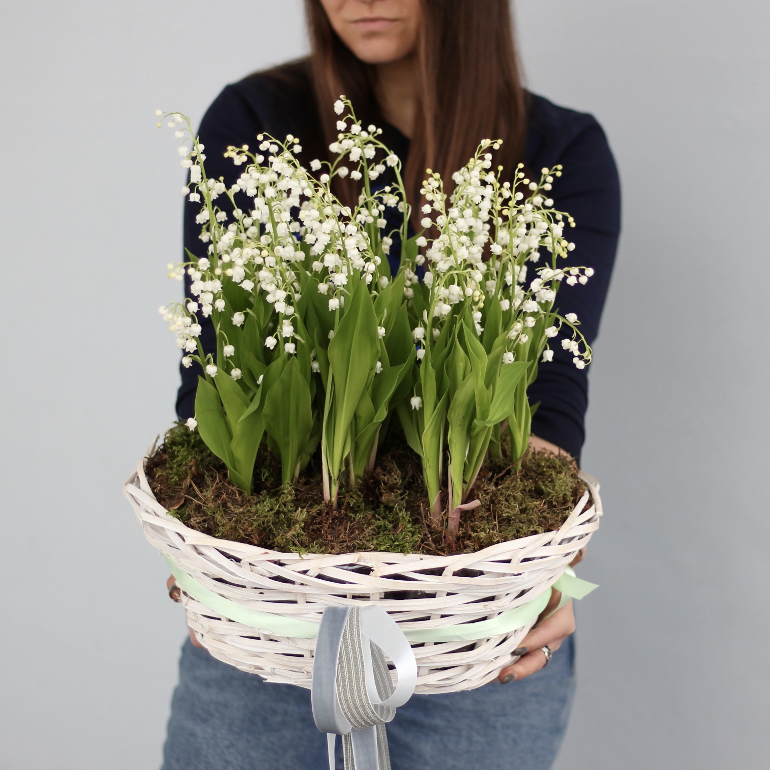 Ландыши (конваллярия) в кашпо