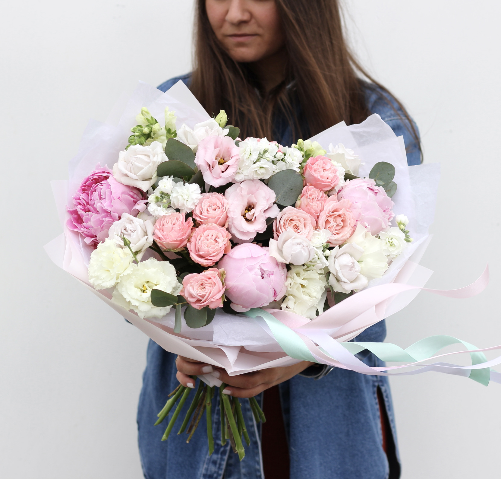 Розовое кружево