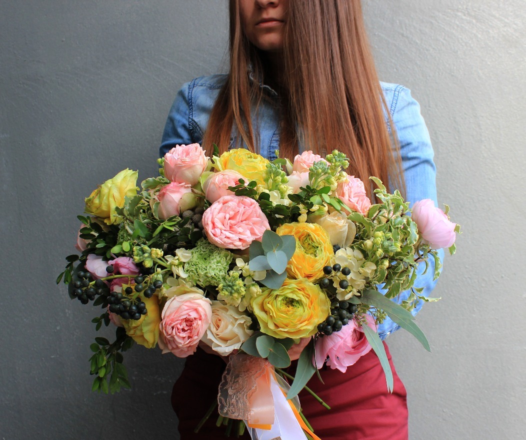 Букет с пионовидными розами Каталина