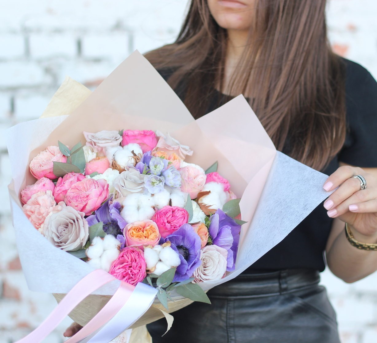 Букет с розами Мента и хлопком