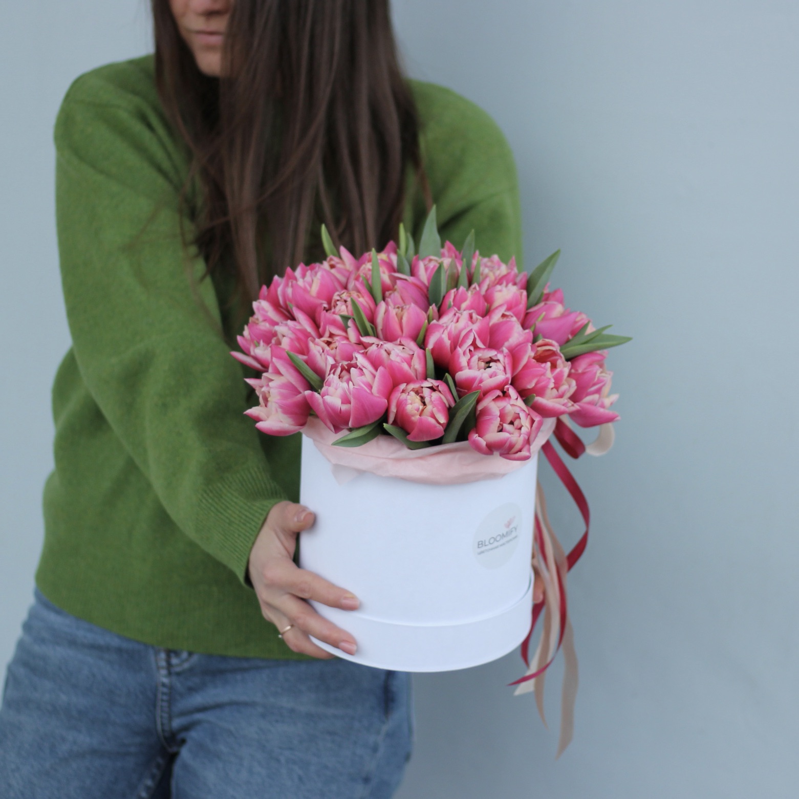 Тюльпаны в шляпной коробочке