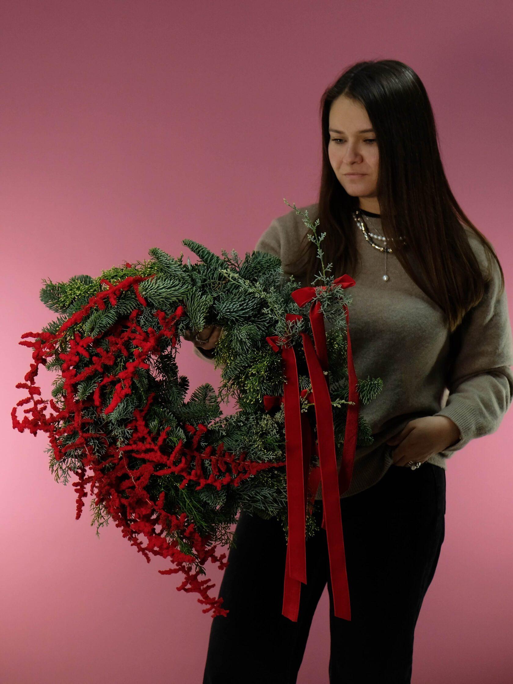 Новогодний венок Красный Бархат